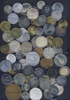 67db emlékveret, zseton, egész világ, régi és új, benne pápa, éremverdelátogató, Apolló és még sok más