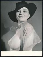 cca 1980 Menesdorfer Lajos (1941-2005) budapesti fotóművész hagyatékából 3 db vintage fotó, jelzés n...