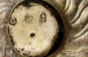 Ezüst (Ag.) gazdagon díszített tejszínkiöntő, jelzett, mesterjeggyel, m:9,5 cm, nettó:24 g