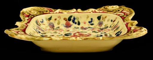 Antik historizáló tál, kézzel festett porcelánfajansz, jelzett ( "AC" és formaszám:1543), ...