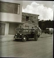 Automobilok tétele, 5 db szabadon felhasználható vintage negatív (6x6 cm és 6x9 cm), + 1 db párizsi ...