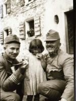 cca 1925 Katonai negatívok kiképzésről, tisztekről, stb., 13 db vintage negatív, 4,5x6,5 cm