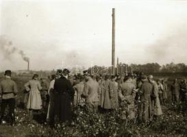 cca 1925 Katonai negatívok kiképzésről, tisztekről, stb., 13 db vintage negatív, 4,5x6,5 cm