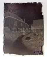 cca 1920 Budapest, Tabán, vintage üveglemez negatív, Kerny István (1879-1963) budapesti fotóművész hagyatékából, 4x6 cm