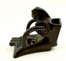 Gorka Géza (1894-1971): Figurális art deco gyufatartó-hamuzó, fekete-narancssárga mázzal, jelzett (N...