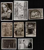 cca 1947 Budapesti mozik bejáratának dekorációja, az új filmek reklámja és a festőjük, 19 db vintage fotó Fekete György (1904-1990) budapesti fényképész hagyatékából, 6x9 cm és 9x12 cm között