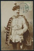 1905 Uhray Imre (1850-1908) országgyűlési képviselő fényképe díszmagyarban aláírásának képével. Fotólap postán elküldve 9x15 cm