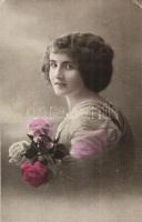 4 db régi hölgyek motívumlap / 4 pre-1945 ladies motive cards