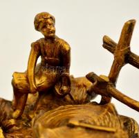 cca 1900 figurális tintatartó, bronzírózott spiáter, jelzés nélkül, eredeti üveg betéttel, 16×11 cm,...