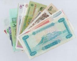 17db-os vegyes bankjegy tétel, benne Svédország, Argentína, Románia, Vietnám, Afganisztán, Portugáli...