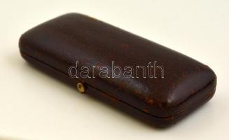 Jegygyűrű tartó (páros), Latzkó testvérek, kopott karton, plüss belsővel, 9,5×3,5 cm