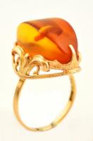 Arany (Au) 14K gyűrű, borostyán kővel, jelzett, méret: 58, bruttó: 6,2 g