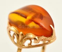 Arany (Au) 14K gyűrű, borostyán kővel, jelzett, méret: 58, bruttó: 6,2 g