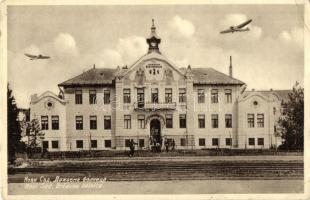 Újvidék, Novi Sad; Drzavna bolnica / Közkórház repülőgépekkel / hospital, aircrafts (EK)