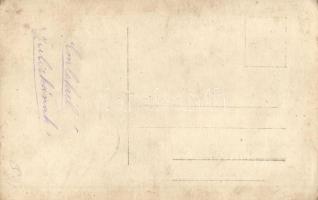 Budapest, HÉV (Helyiérdekű vasút) kocsi, vasutasok és munkások alkatrészekkel. photo (kis szakadás /...