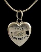 Ezüst(Ag) szív alakú medál, ezüst (Ag) láncon, jelzett, h: 42 cm, nettó: 6,2 g