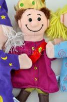 4 db kézre húzható báb figura (varázsló, király, fiú, lány), jó állapotban