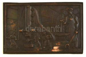 Kauderer jelzéssel: Kovácsológyár, bronz plakett, 11x17 cm