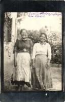 2 db régi cigány folklór motívumlap, ebből 1 fotó erdélyi oláhcigányokról / 2 pre-1945 Gypsy folklor...