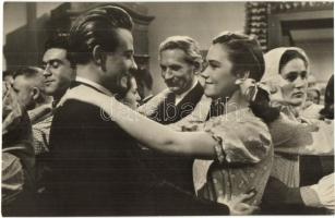 5 db régi magyar folklór, népviselet motívumlap / 5 pre-1945 Hungarian folklore, traditional costume...