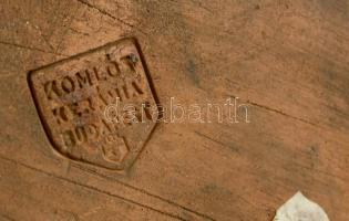 Komlós kislány könyvtámasz, kézzel festett mázas kerámia, jelzett, mázlepattanásokkal, m: 15x11x8 cm