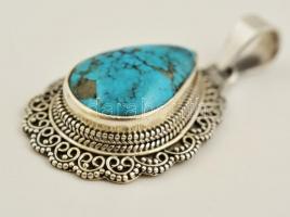 Türkizzel díszített ezüst(Ag) medál, jelzett, 3,5x2,5 cm, bruttó: 11,6 g