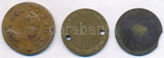 3db-os vegyes külföldi zseton tétel, közte "The Eagle - French House" Cu zseton, egyik lyu...