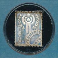 1979. Nemzetközi Gyermekév Ag bélyegérem eredeti ÁPV tokban (3,41g/0.835/27x22mm) T:1-(PP) kis patina
