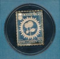1979. Nemzetközi Gyermekév Ag bélyegérem eredeti ÁPV tokban (3.41g/0.835/27x22mm) T:PP kis patina