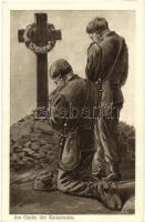 Am Grabe der Kameraden / WWI K.u.k. military art postcard, heroes cemetery