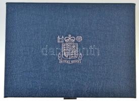 Nagy-Britannia 1983. 1/2p-1Ł (8xklf) forgalmi sor lezárt dísztokban, kihajtogathatós műbőr tokban, i...