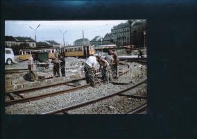 cca 1960-1970 Budapest, Moszkva tér, villamosvágányok javítása, utólagos előhívás, 10x15 cm