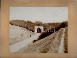 cca 1900 Abaliget, vasúti alagút, kartonra kasírozva, 24x30 cm