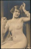 cca 1930-1940 Francia erotikus fotó, 14×8,5 cm