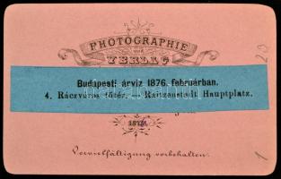 1867 Budapest, Tabán (Rácváros) főtér a februári árvíz idején, Mayer György fényképész felvétele, ka...
