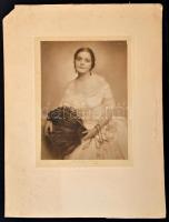 Angelo: Berky Lili (1886-1958) színművésznő fotója.  aláírt és hátoldalon címkével jelzett fotó. 19x...