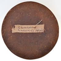 Czinder Antal (1937-) 1977. "Nyaralás" Br plakett (98mm) T:1- kis patina