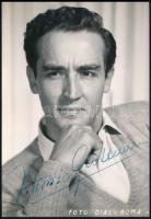 Vittorio Gassman (1922-2000) olasz színész és filmrendező aláírása egy őt ábrázoló fotólapon / autograph signature of Vittorio Gassman
