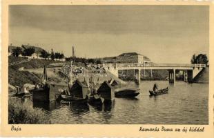 Baja, Kamarás-Duna az új híddal, csónakok