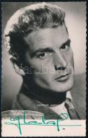 Georges Marchal (1920-1997) francia színész aláírása az őt ábrázoló fotólapon, 14x9 cm / Autograph signature of Georges Marchal French actor, 14x9 cm