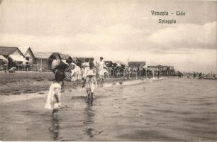 Venice, Venezia; Lido, Spiaggia / beach, bathing people (EK)