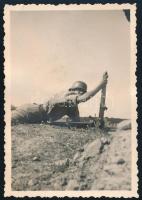1943 Patacs, Aknavető, hátoldalon feliratozott fotó, 8,5x5,5 cm