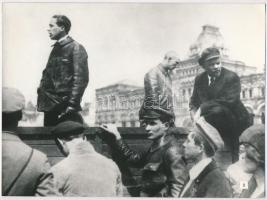 3 db fénykép Leninről + 1 db képeslap, 18x24 cm és 12x9 cm között