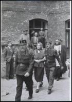 1945 Budapest, háborús bűnösök kivégzése, 6 db vintage negatívról készült mai nagyítás,  25x18 cm