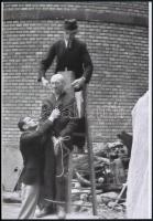 1945 Budapest, háborús bűnösök kivégzése, 6 db vintage negatívról készült mai nagyítás,  25x18 cm