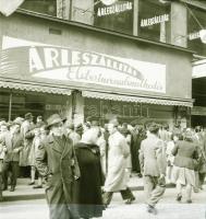 cca 1959 Budapesti városképek, riportképek Kotnyek Antal (1921-1990) fotóriporter hagyatékából, 18 d...