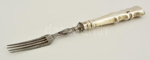 Antik ezüst (Ag.) nyeles villa ( 3db), jelzett (1857), monogrammal (RR), bruttó:121 g, h:17 cm (3×)