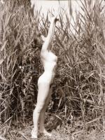 cca 1972 Jóga a Velencei-tó partján, 35 db vintage negatív, 24x36 mm