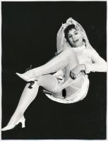 cca 1971 Boldogító igen, 4 db szolidan erotikus vintage fotó, 23x18 cm / 4 erotic photos, 23x18 cm