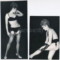 cca 1968 Privát vetkőzőszám, 9 db szolidan erotikus vintage fotó, 12,5x8,5 cm és 14,5x12 cm között /...